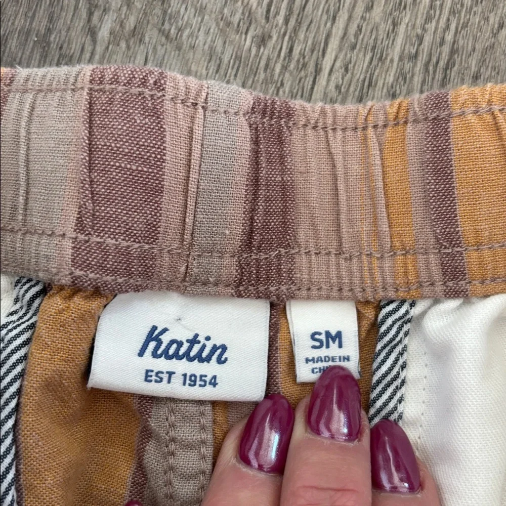 Katin York Short: Dark Clay - Picture 3 of 5